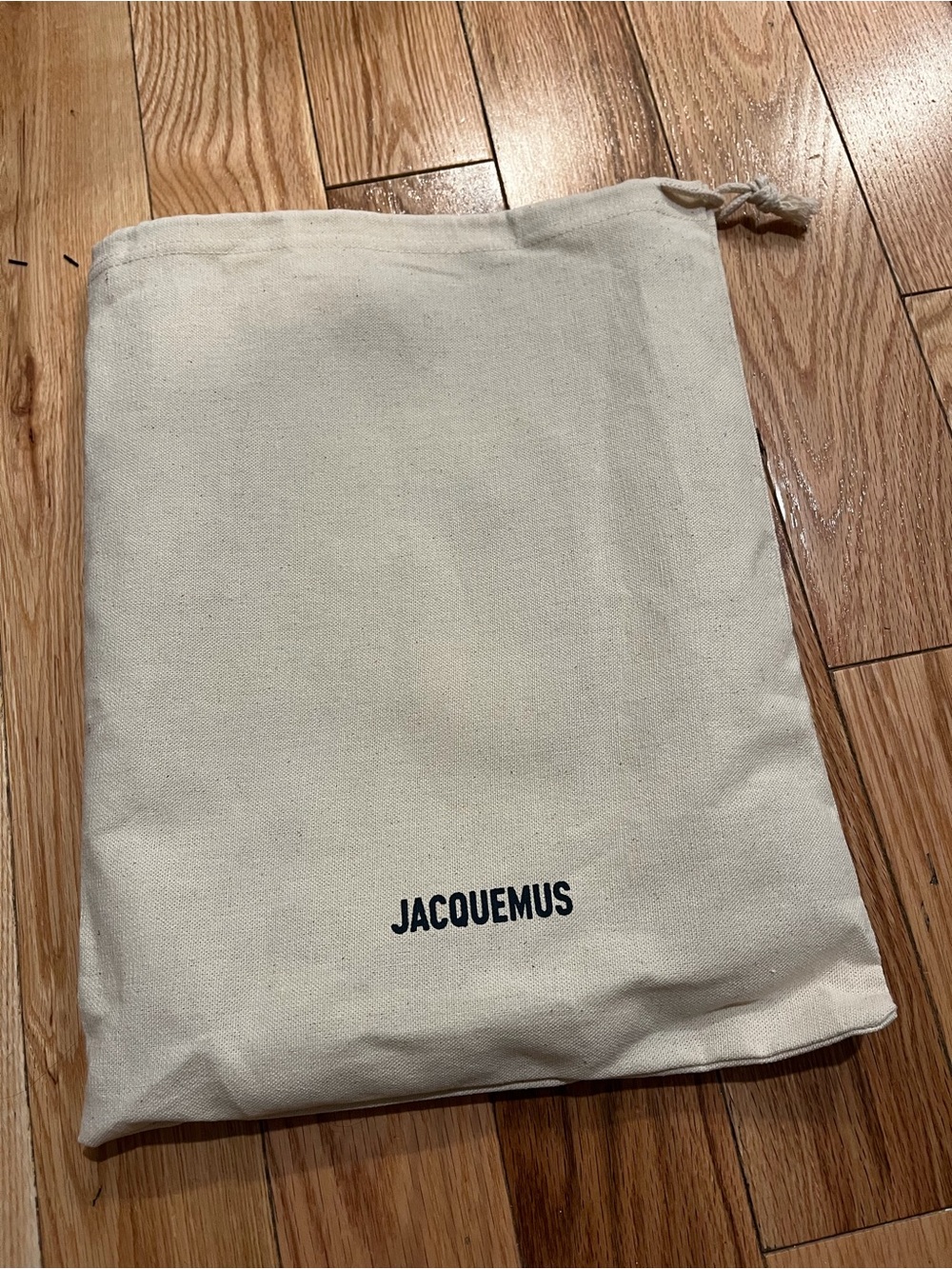JACQUEMUS
Smooth Calfskin La Vague Turquoise - Picture 7 of 10
